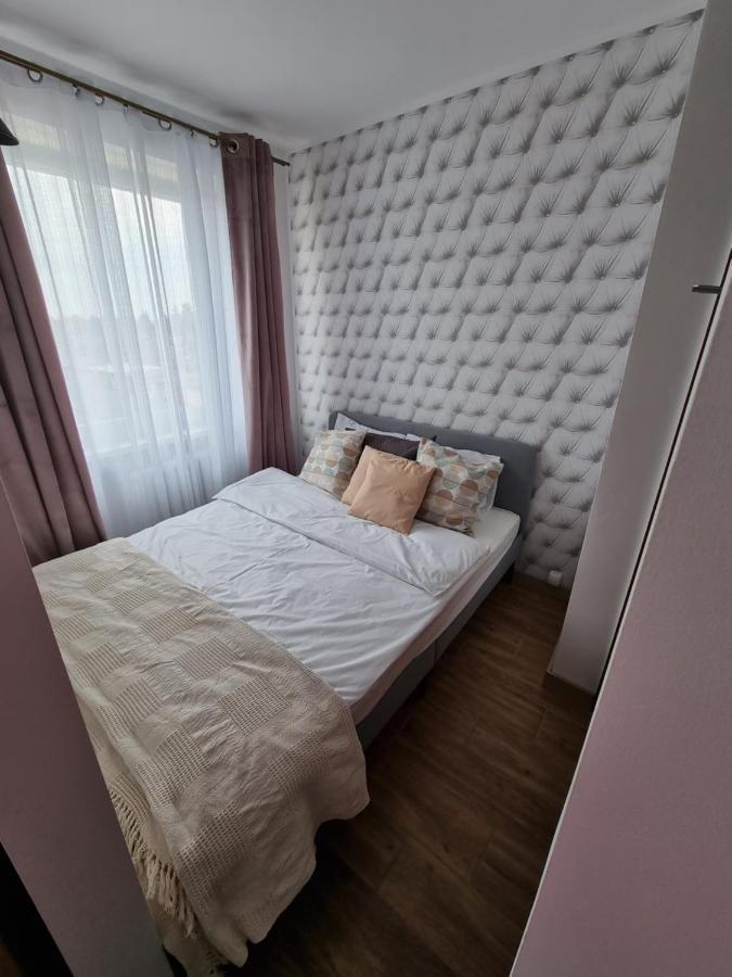Kawalerka Blisko Jeziora Apartment โอเลสโก ภายนอก รูปภาพ